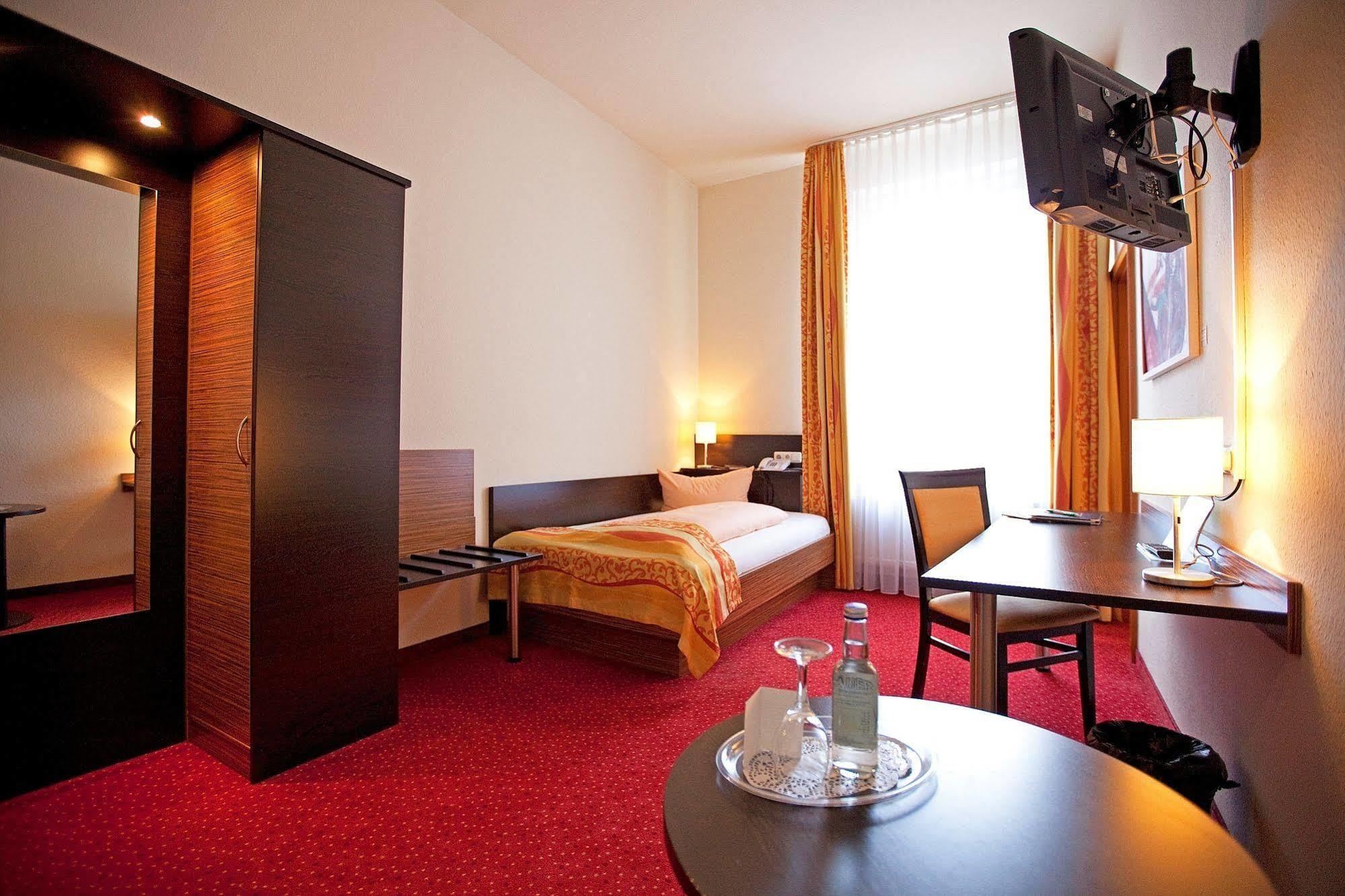 Drexel'S Parkhotel Memmingen Bagian luar foto